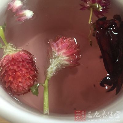 春喝花茶，能緩解春困帶來的不良影響。