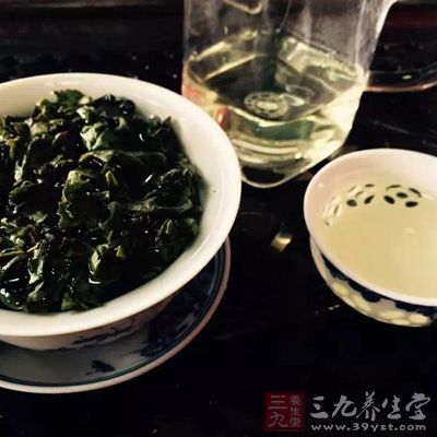 少喝凉茶，不要认为自己湿气重，凉茶又有清热去湿的作用，便一个夏天不停的喝