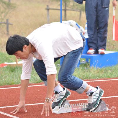 很多时候，在跑步的时候刚跑半个小时就会气喘吁吁