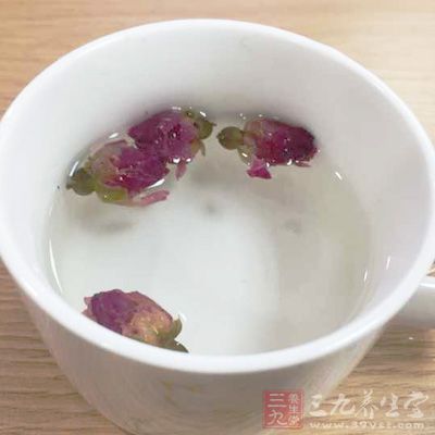 經(jīng)期喝玫瑰花茶可以預(yù)防抑郁