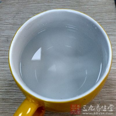 佳的饮水时间是早晨起床空腹