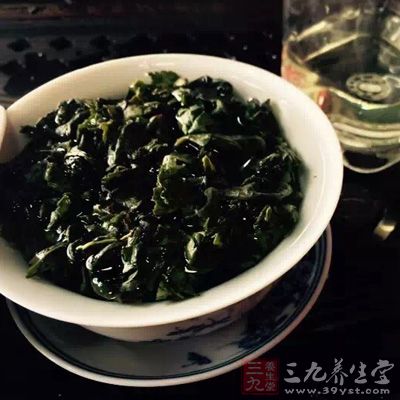 因为绿茶是不发酵茶，对人体有一定的刺激