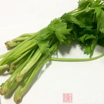 有研究表明，即使是含感光物質高的芹菜