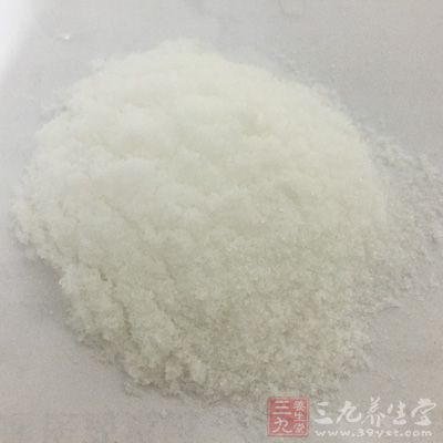 上色炒白砂糖時(shí)用小火炒