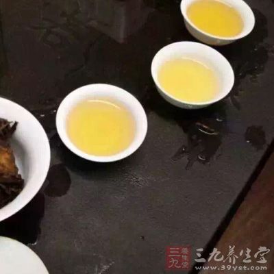 苦丁茶不但是茶品，它還可以當(dāng)藥用