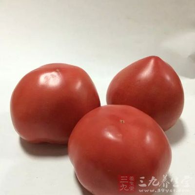 西红柿中酸性物质对于脾胃有损伤