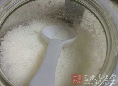 材料：精制砂糖80克