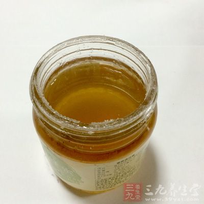 再均匀刷一层蜂蜜