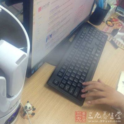 加濕器中還是可以加一些對(duì)人體有益的材料的