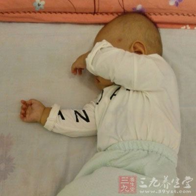 保证充足睡眠，睡眠有利于各种器官机能恢复及疾病的康复