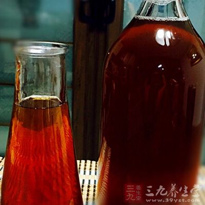 人参，乌梅，沸水冲泡，加白糖，代茶饮