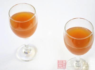 啤酒是一种低酒精含量的清凉饮料