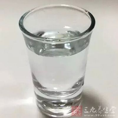 水是維持生命特征的基礎(chǔ)