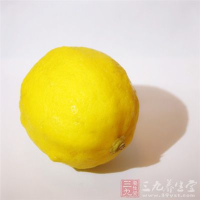 柠檬中含有丰富的维生素C