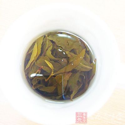 用綠茶水洗臉可祛斑