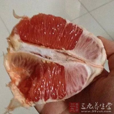 葡萄柚不但有濃郁的香味，更可以凈化繁雜的思緒，提神醒腦