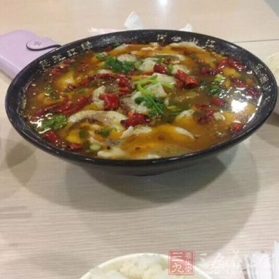 短时间内大量的食用辣椒，可能会导致急性心力衰竭