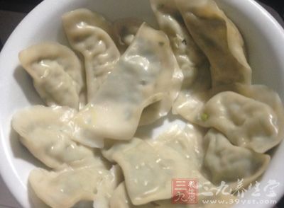 我们都可以自己在家里包羊肉馅饺子吃