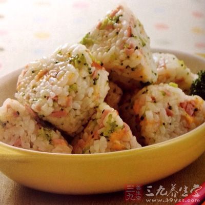 日式早餐——饭团