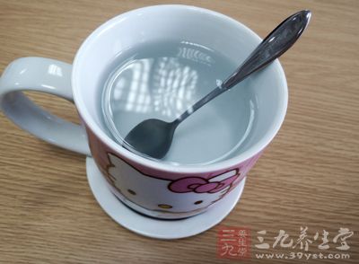 這樣喝水?才是夏季治療百病的良方