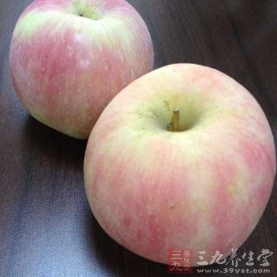 苹果减肥可以促进血液内白血球的生成，提高人体的抵抗力和免疫力