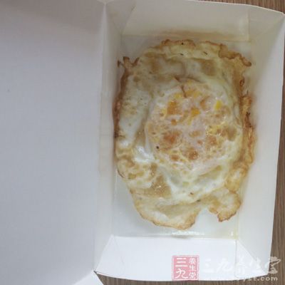 鸡蛋被认为是营养丰富的食品，含有蛋白质、脂肪、卵黄素、卵磷脂