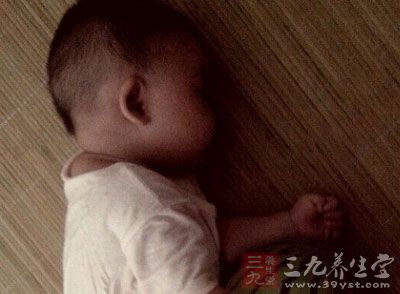 但幼儿的生长激素只在夜间睡眠时分泌