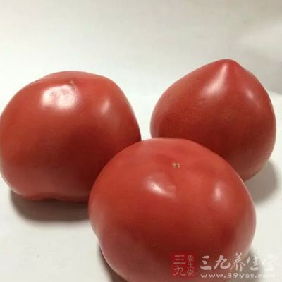 番茄的美白效果和瘦身效果一样棒，它有很丰富的维生素