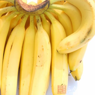 香蕉卡路里很低，含有大量膳食纤维