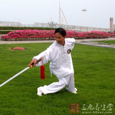 坚持有规律运动的老年人，各器官功能可年轻3～10年，很少有便秘