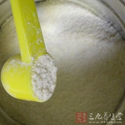 轻微的伤风感冒，根本不必中止喂奶