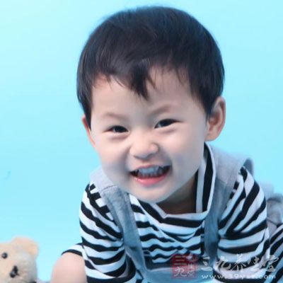 新生儿的胃肠道刚出生时是无菌的 新生儿的胃肠道刚出生时是无菌的