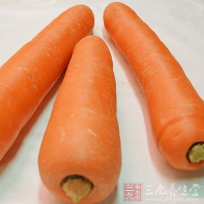 原料：胡萝卜250g