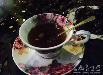 红茶的冲泡方法 轻松泡出香气浓郁的花茶