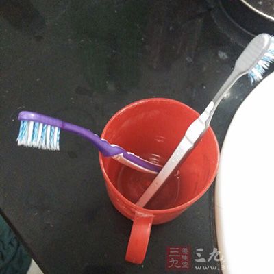 去除牙菌斑是口腔卫生的重点