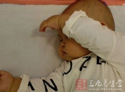 孩子常揉眼睛或是颈椎病 孩子常揉眼睛或是颈椎病