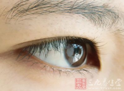 建议好相隔一段时间,将车停在安全地带,闭目养神片刻,必要时可滴1—2滴眼药水 建议好相隔一段时间,将车停在安全地带,闭目养神片刻,必要时可滴1—2滴眼药水