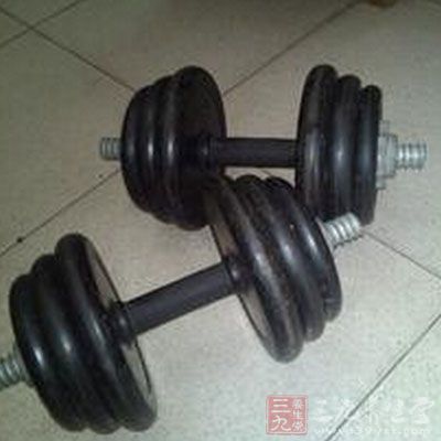 哑铃侧弯,训练部位:侧腰与腹部肌群 哑铃侧弯,训练部位:侧腰与腹部肌群