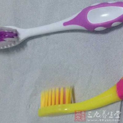 教儿童刷牙的三个阶段 教儿童刷牙的三个阶段
