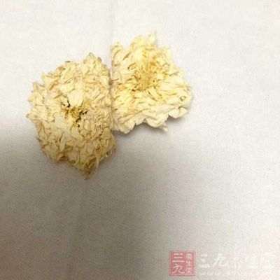 菊花茶能让人头脑清醒、双目明亮