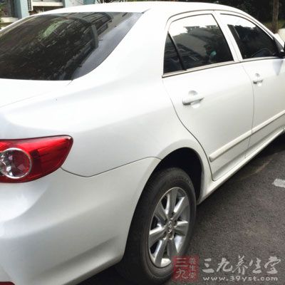 機(jī)動車發(fā)動機(jī)運(yùn)轉(zhuǎn)、汽車?yán)鹊龋僧a(chǎn)生不同強(qiáng)度的噪聲