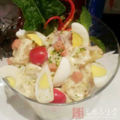 保证三餐定时定量、主张清淡低脂饮食