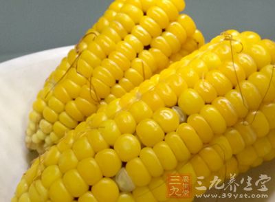 膨化后的玉米花体积很大,食后可消除肥胖人的饥饿感,但食后含热量很低