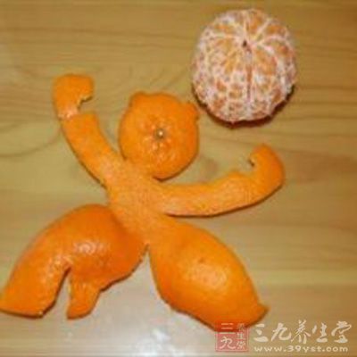 食用橘子皮可以从体内调节，从而达到美容的效果