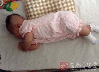 上药纱布包裹水煎,头煎药液50-100毫升 上药纱布包裹水煎,头煎药液50-100毫升