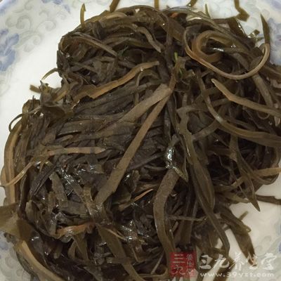 海帶與清熱解毒的綠豆成湯，有利水、清熱解毒的作用