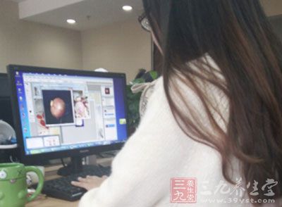 长期使用电脑的人普遍患有干眼症 长期使用电脑的人普遍患有干眼症