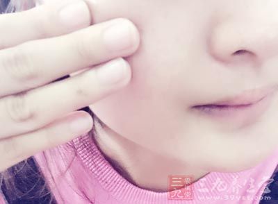 健康的保养习惯也可以让肌肤减龄