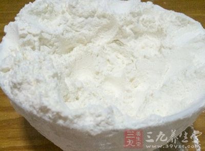 中筋面粉300g，速溶酵母1/2湯匙，豬絞肉300g，蔥花180g