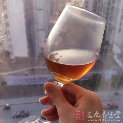 忌煙、酒及辛辣刺激食物